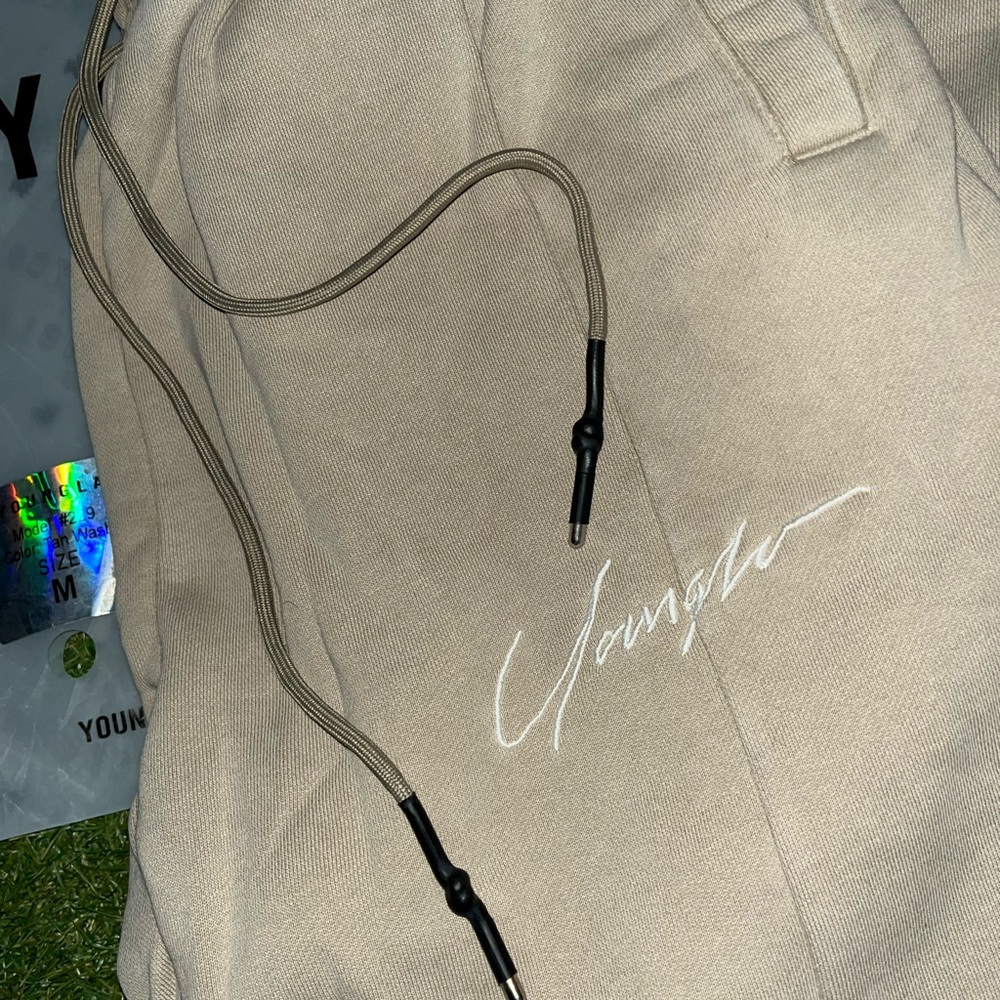 Young LA Beige sweatpant - Picture 2 of 2